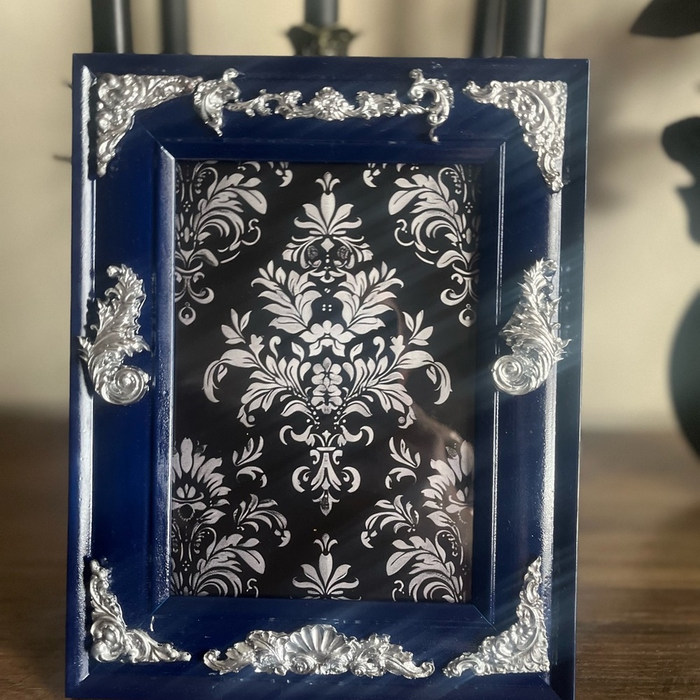 Elegant Blue and Silver Photo Frame